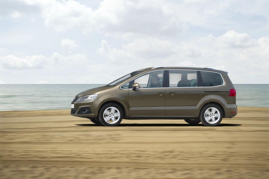  Seat Alhambra 4x4 2011 года  (фото 10 из 46)